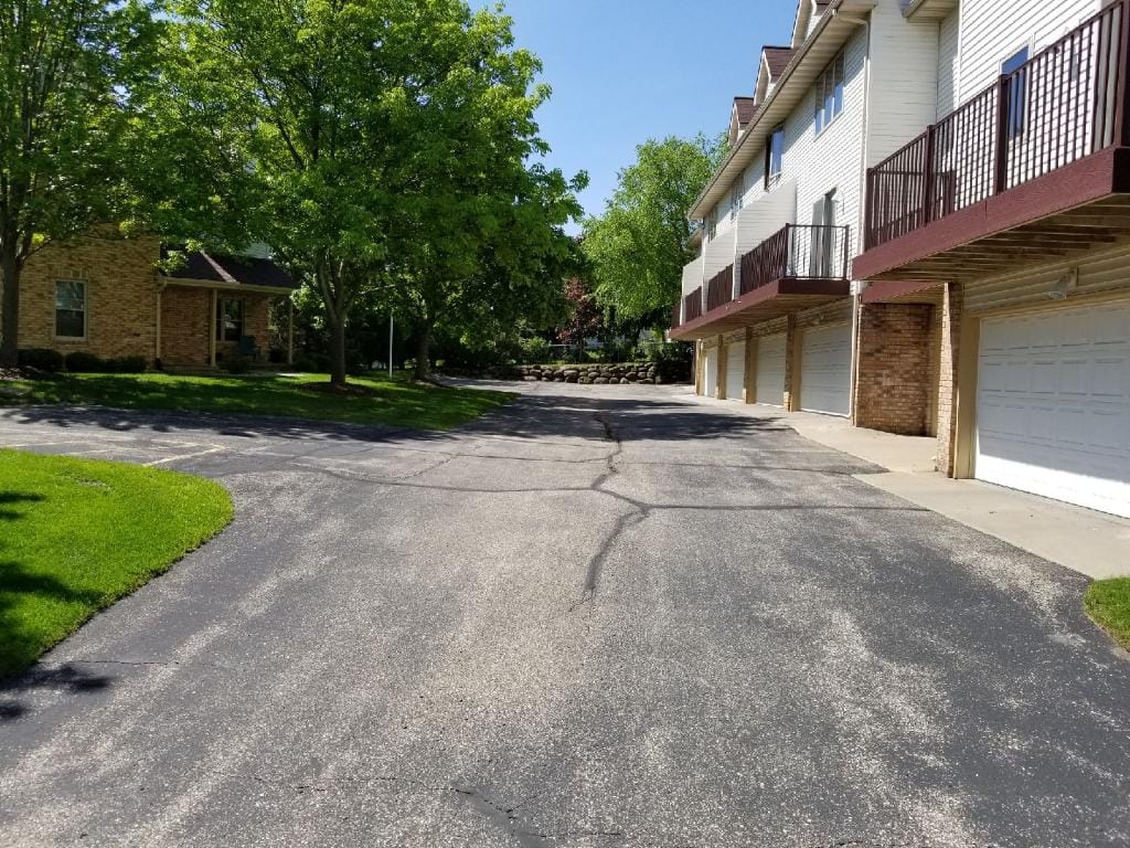 Crack Filling services in Madison, WI by Renu Sealcoating